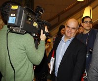 UPyD reta a Interior: O actúa contra Ignacio González o sanciona a los policías