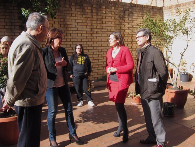 Milagros Marcos visita la sede de la Fundación Aldaba-Proyecto Hombre