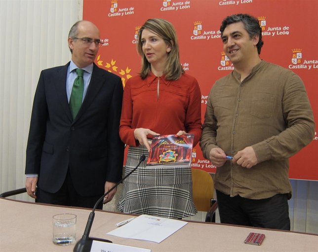 Javier Iglesias, Alicia García y Manuel Jesús González en la presentación