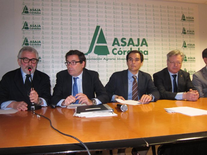 Encuentro en Asaja con Carlos Cabanas