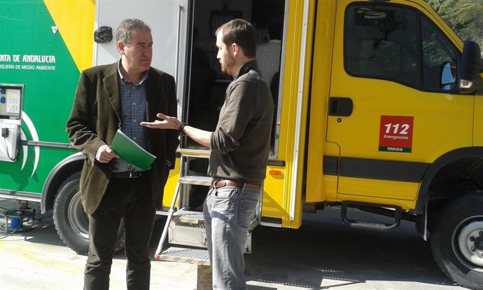 Quiros y Bueno visitan el Centro Operativo Provincial del Infoca.