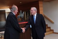 Senador Bob Menendez, premiado por su papel en relaciones España-EEUU