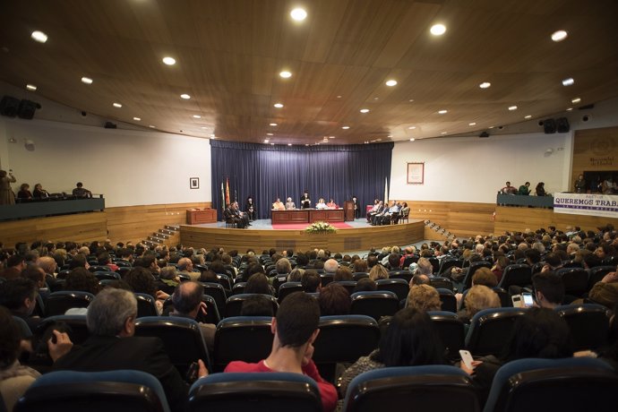 Acto de celebración del 3 de Marzo en la Universidad de Huelva. 
