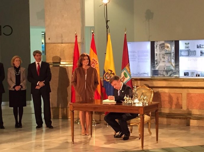 Ana Botella entrega Llaves de Oro de Madrid a Juan Manuel Santos