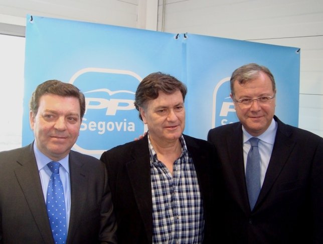 Silván (d), con Vázquez y Gago