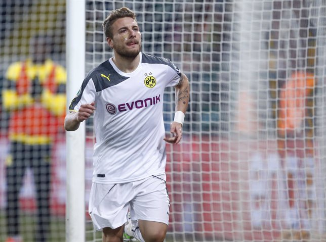 Ciro Inmobile marca con el Borussia Dortmund