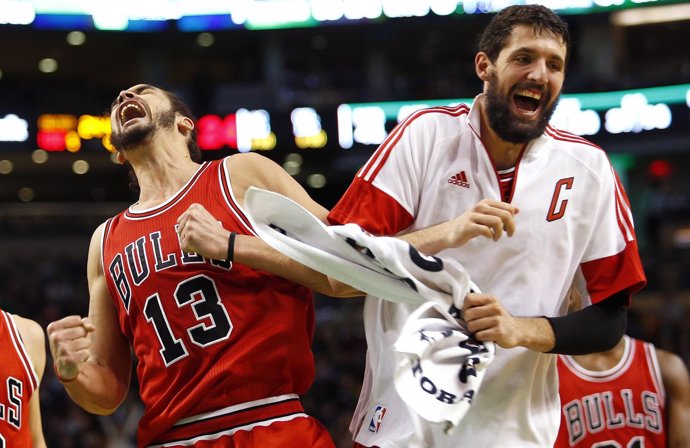 Nikola Mirotic y Joakim Noah (Chicago Bulls)
