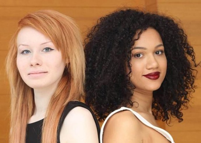 Lucy y Maria Aylmer, las mellizas radicalemente diferentes que agitan la red