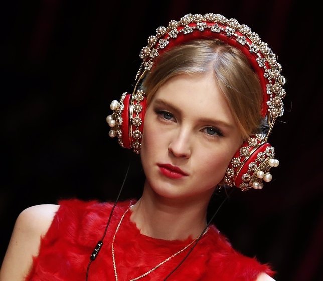 Una artista colombiana acusa de plagio a Dolce & Gabbana
