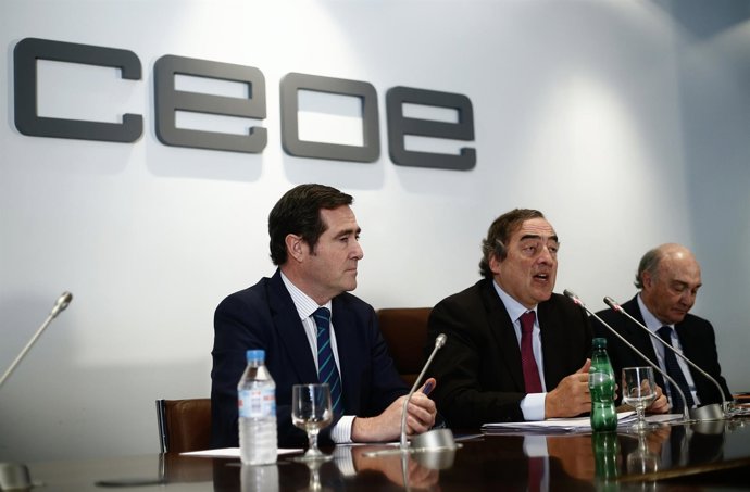 Juan Rosell y antonio Garamendi en la sede de la CEOE