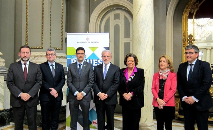 Presetnación del program de becas formativas en empresa para universitarios