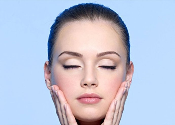 Desmaquillar piel tónico cómo usarlo qué es el tónico facial 