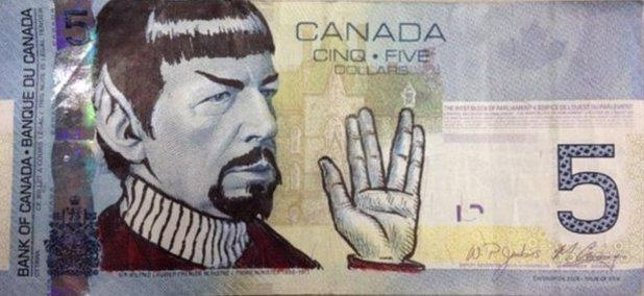 Billete de cinco dólares canadienes con cara de Mr Spock
