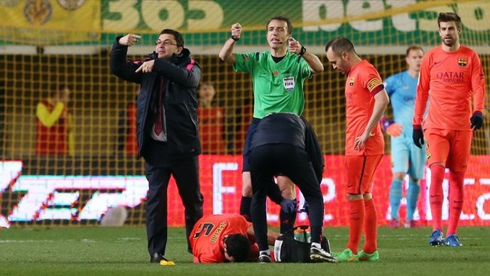 Busquets, lesión en el tobillo derecho