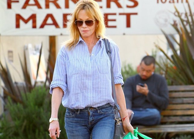  Melanie Griffith Seen At Bellacures Nail Salon In Los Angeles. Los Angel