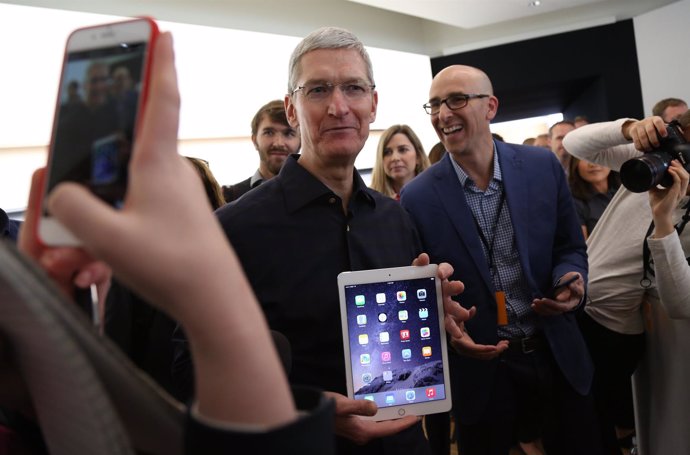 Tim Cook presenta el nuevo iPad de Apple