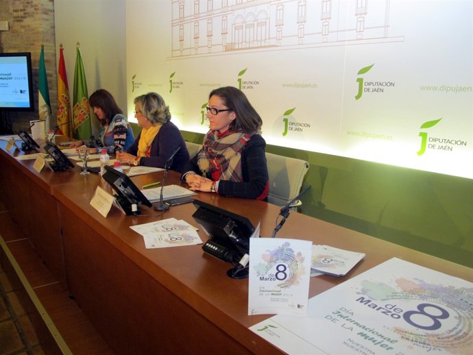 Shaw, Quesada y Molina en el acto institucional de Diputación por el 8 de marzo.