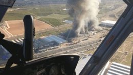 Imagen del incendio desde un helicóptero