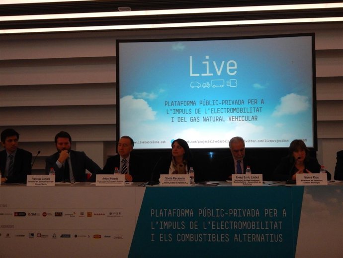 Representantes de la Plataforma Live