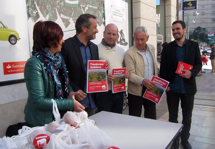 Dolores Quintana, José Antonio Castro y Alberto Garzón en Málaga
