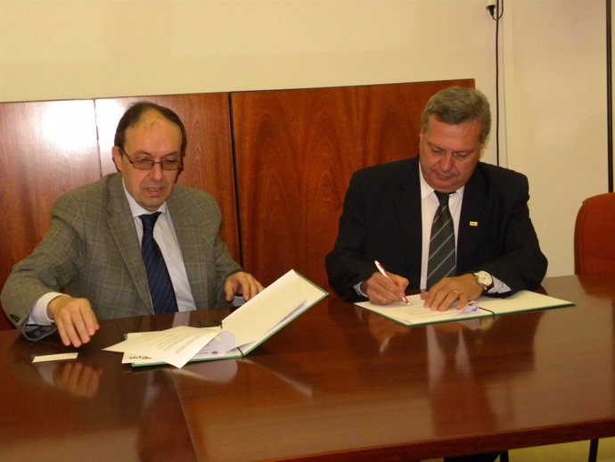 La Universidad De León Informa (6 Marzo 2015) Firma Acuerdo ULE Universidad Bras