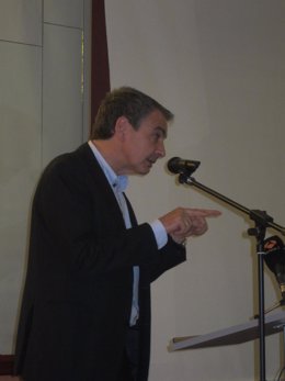 Zapatero durante su discurso en Chiclana de la Frontera