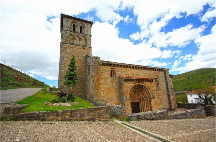 Colegiata de Cervatos