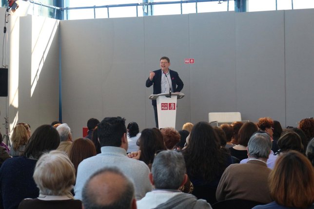 Ximo Puig en el acto de igualdad en Altea