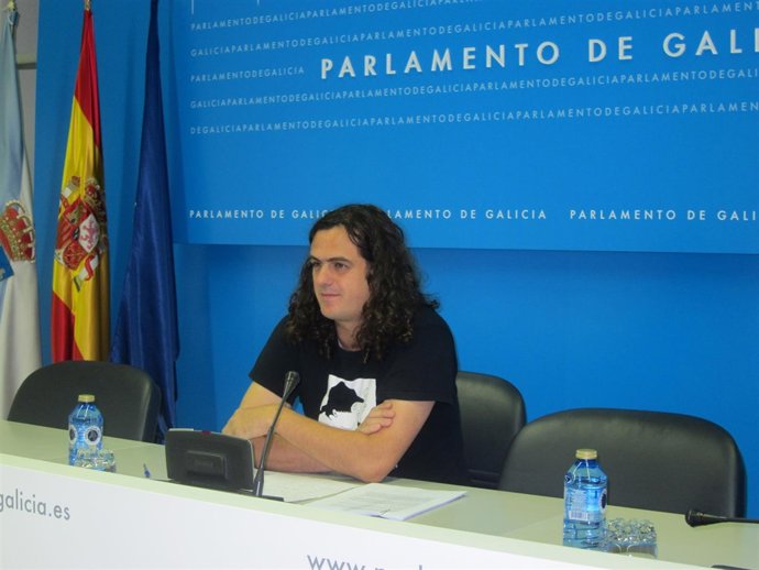 El diputado de AGE Antón Sánchez