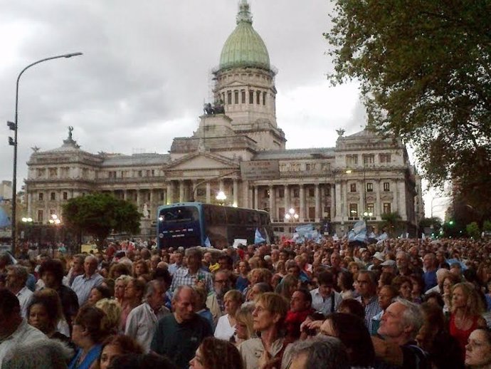 Miles de Argentinos en la marcha por Nisman