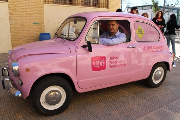 Toni Cantó a bordo del 600