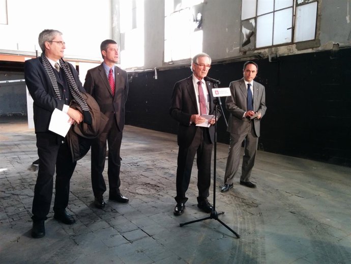 Trias, Martí y Ciurana presentan el proyecto de la Emav en Can Batlló