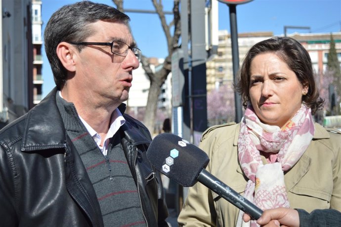 Secretario general del PCE, José Luis Centella, y Mª Carmen Pérez