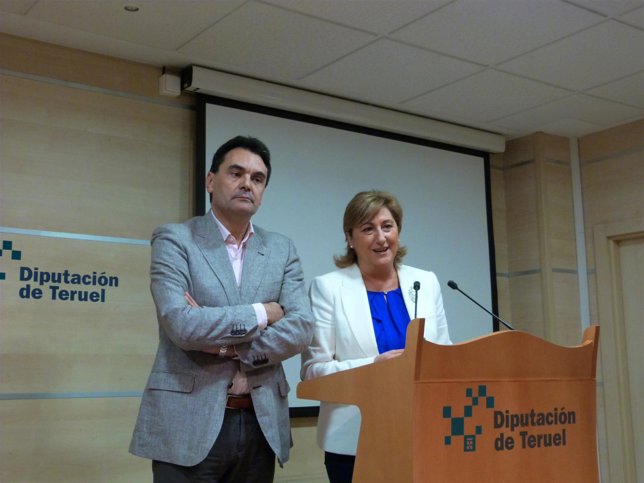 La presidenta de la DPT, Carmen Pobo, ha presentado los planes municipales