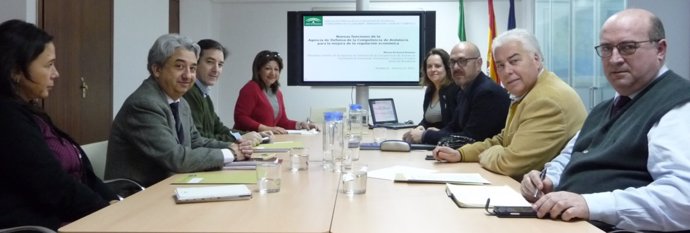 Reunión de Agencia de Defensa de la Competencia de Andalucía con economía social