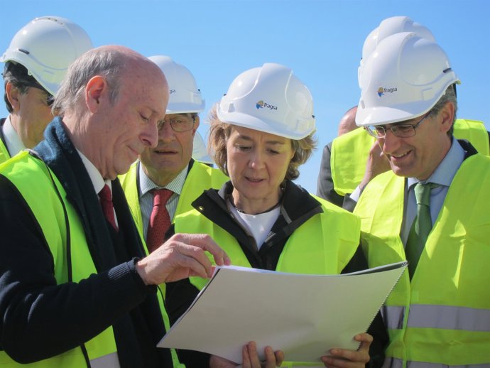 La ministra visita obras de La Arrmuña