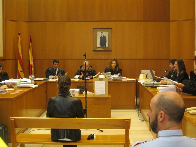 Juicio a la panadera de Mataró acusada de matar a 2 ancianas para robarles