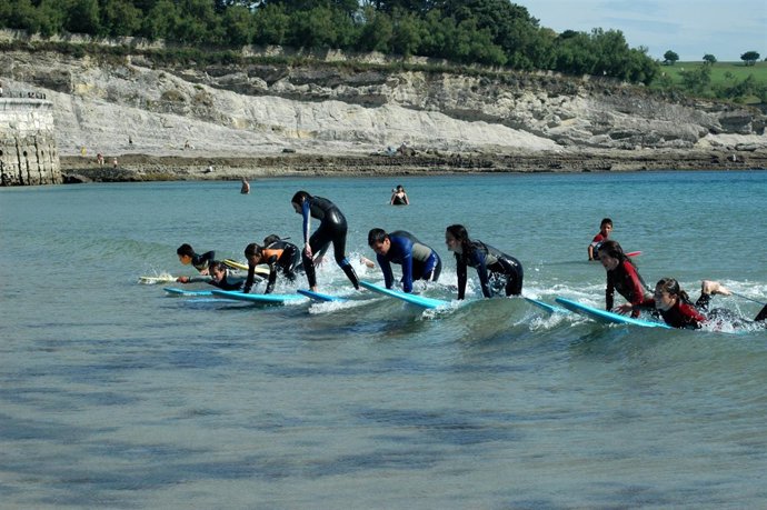 Curso De Surf Del IMD Desarrollado En El Verano De 2011