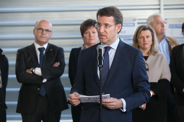  Alberto Núñez Feijóo Con La Conselleira De Sanidade En Ourense.