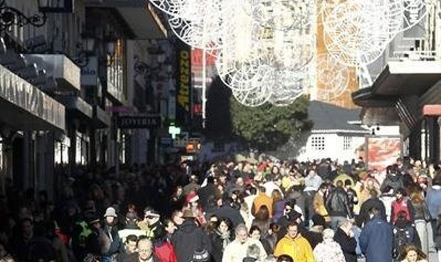 Calle Preciados abarrotada.