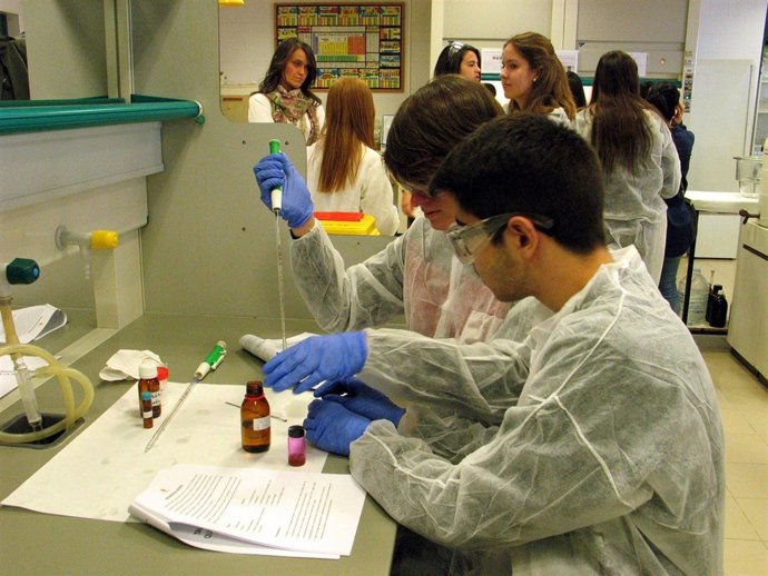 Actividad del programa Género y Ciencia que desarrolla la UJA