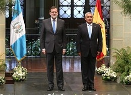 Mariano Rajoy y el presidente de Guatemala,  Otto Pérez Molona