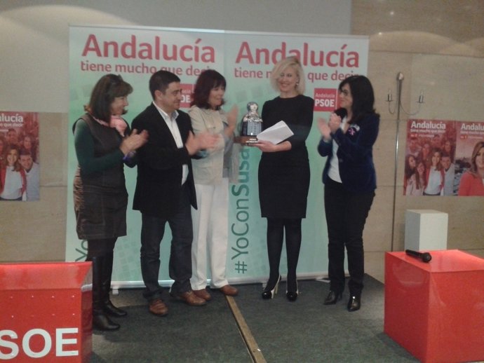 El PSOE de Jaén entrega su II Premio Las Trece Rosas