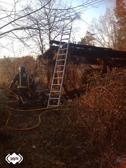 Incendio en un hórreo en Parres. 