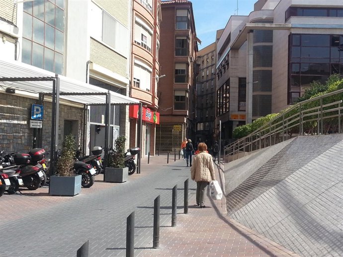 Instalación de las primeras estaciones del nuevo servicio de alquiler de bicis