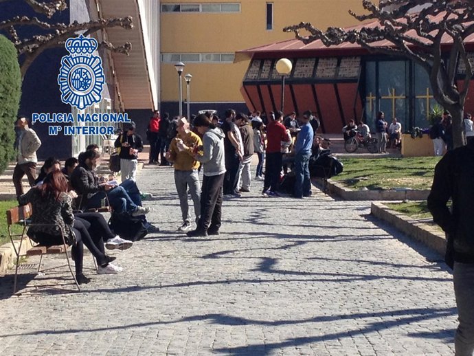 Detenido por intentar vender droga en las inmediaciones de un colegio