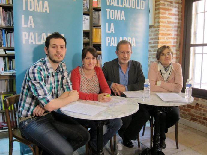 Del Olmo, Sánchez, Saravia y Fontériz, en la presentación del borrador.