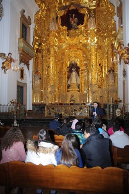 Una de las visitas guiadas en la Iglesia de la Merced