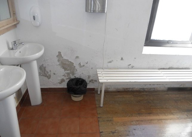 Desperfectos en la Escuela de Hostelería La Cónsula (marzo 2015)