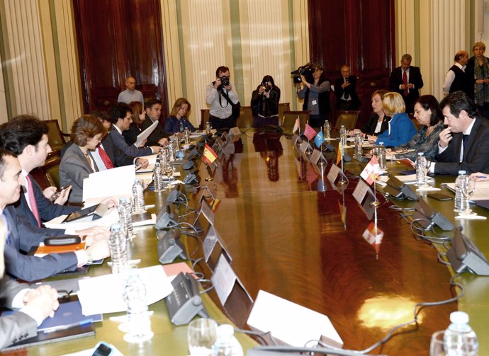 María Jesús Álvarez reunida en Madrid